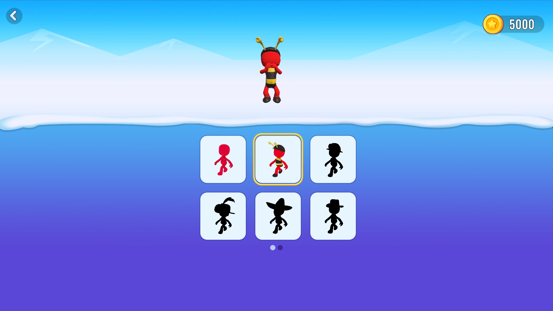 Snowball Race 3D cosmetic menu with the bee outfit unlocked and a 5,000-coin balance.